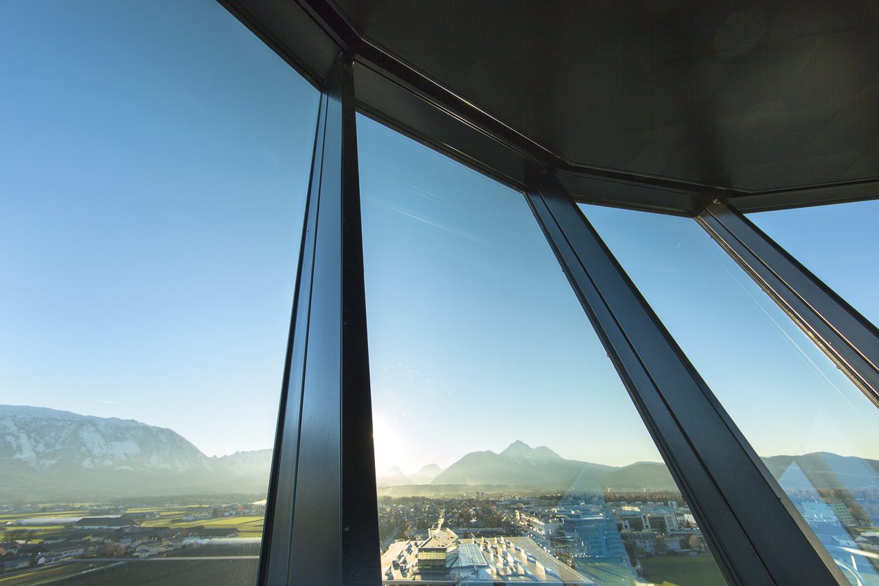 102 Airport Tower Salzburg, Foto Oczlon, 72 Ppi, Web